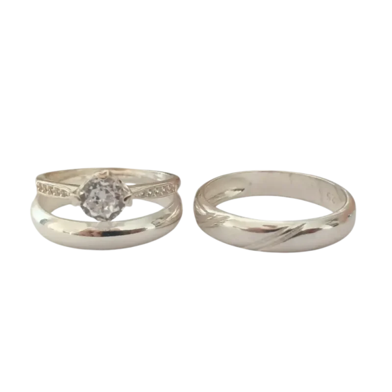 Dúo de anillos de compromiso con circonia en plata italiana 925 – Estilo elegante