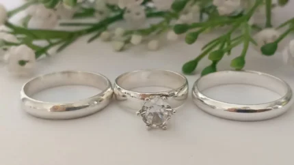 Trío de anillos de matrimonio en plata italiana 925 con circonia – Estilo fino (2)